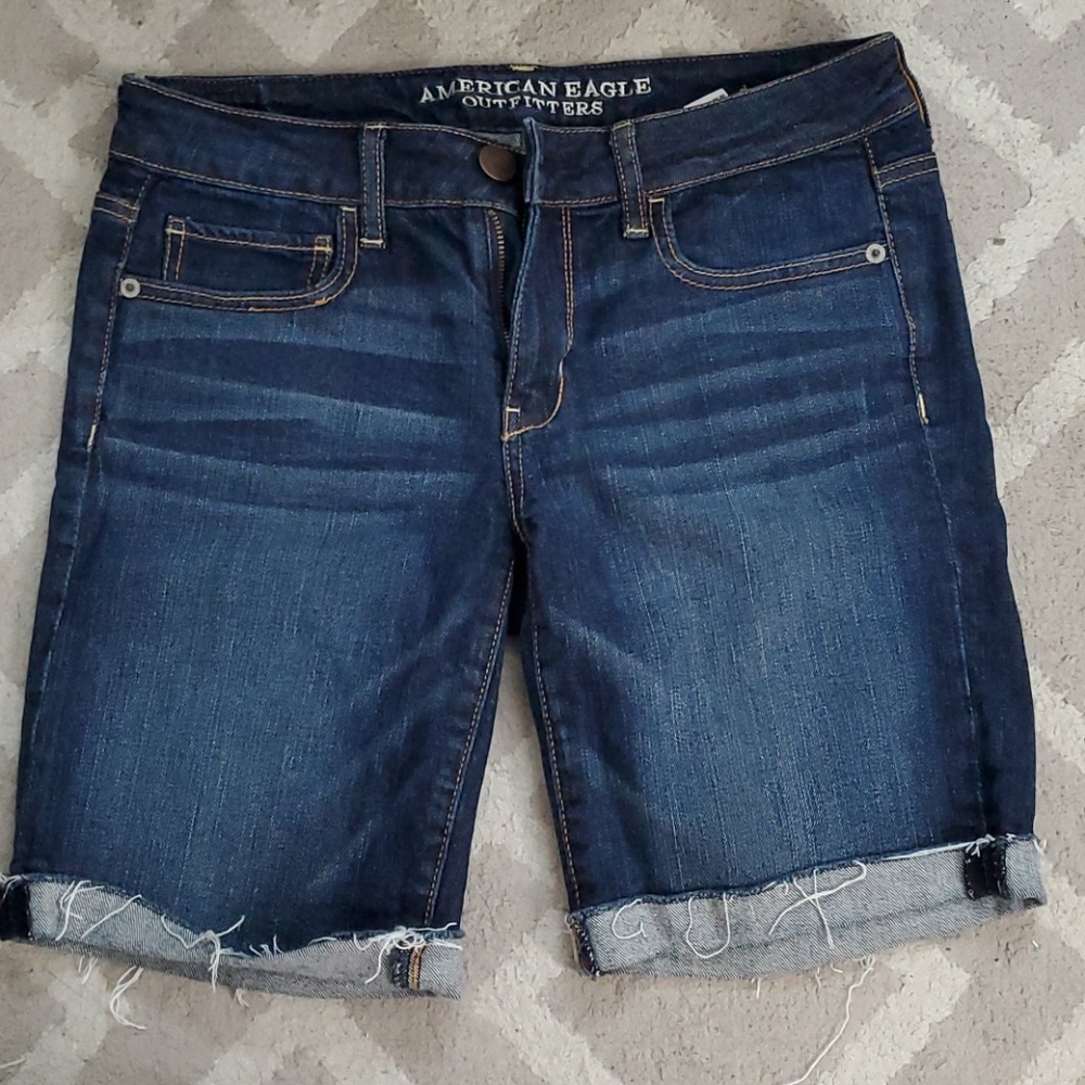 American eagle stretch Bermuda shorts